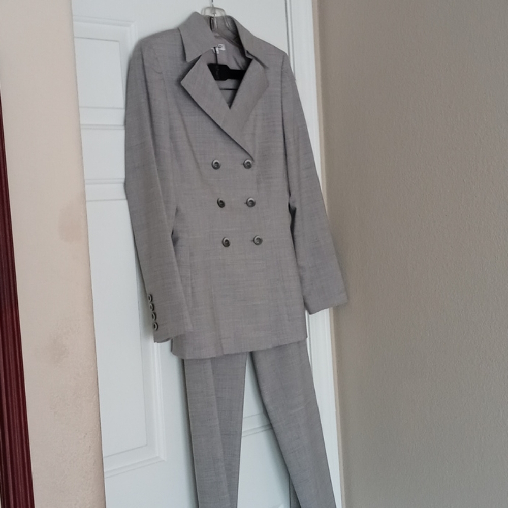 Tahari wool pant suit